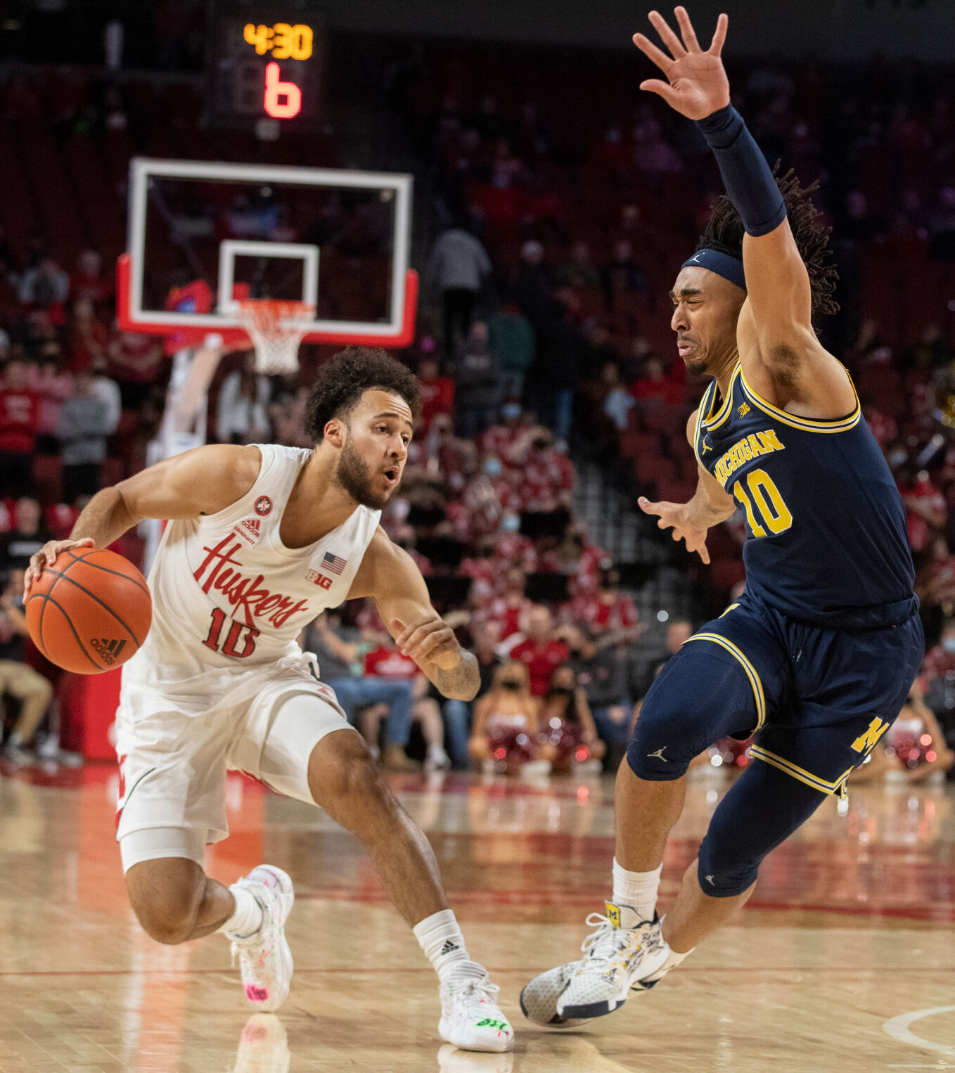 Basketball vs. Michigan Photo No. 11